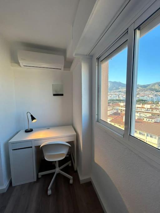 Atico C/Vistas, Recep 24H, Piscinas Y Parking Apartman Benalmádena Kültér fotó